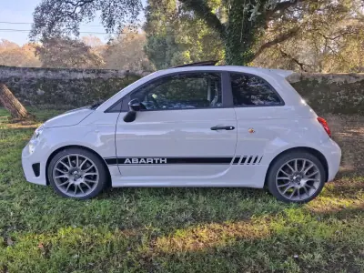 Abarth 695 2023 - 29990 EUR, 6300 km - AUTO.MOTO.pt - 6300km - foto 8 de 46