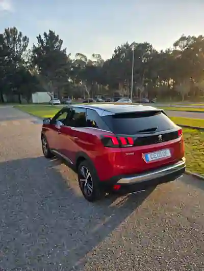 Peugeot 3008 2018 - 13500 EUR, 130000 km - AUTO.MOTO.pt - 130000km - foto 2 de 4