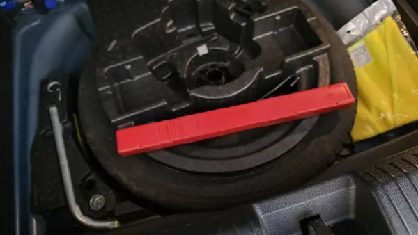 Volkswagen T-Roc Cabrio 2020 - 26900 EUR, 61926 km - AUTO.MOTO.pt - 61926km - foto 25 de 56