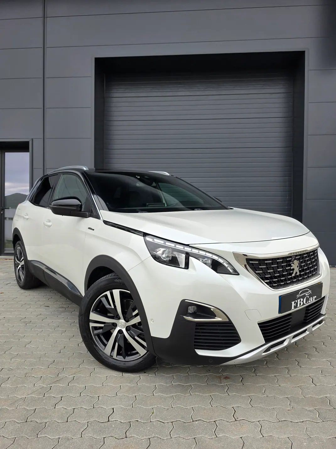 Peugeot 3008 2018 - 22290 EUR, 95000 km - AUTO.MOTO.pt - 95000km - foto 3 de 10