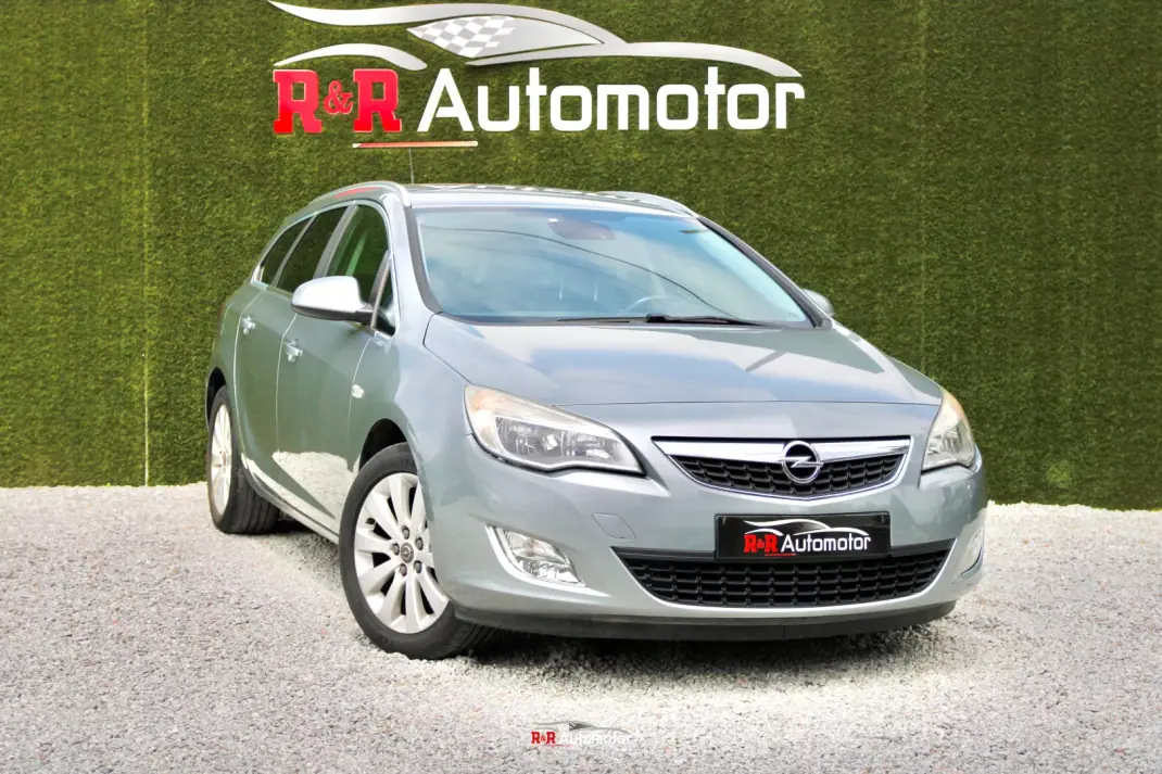 Opel Astra Sports Tourer 2011 - 7990 EUR, 175000 km - AUTO.MOTO.pt - 175000km - foto 1 de 27