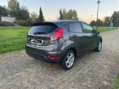 Ford Fiesta 2016 — photo 4 of 12