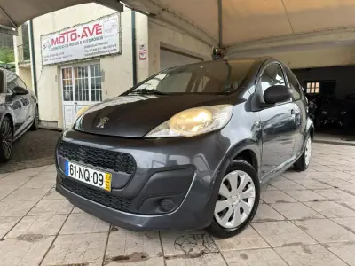 Peugeot 107 2013 - 6950 EUR, 152714 km - AUTO.MOTO.pt - 152714km - foto 2 de 21