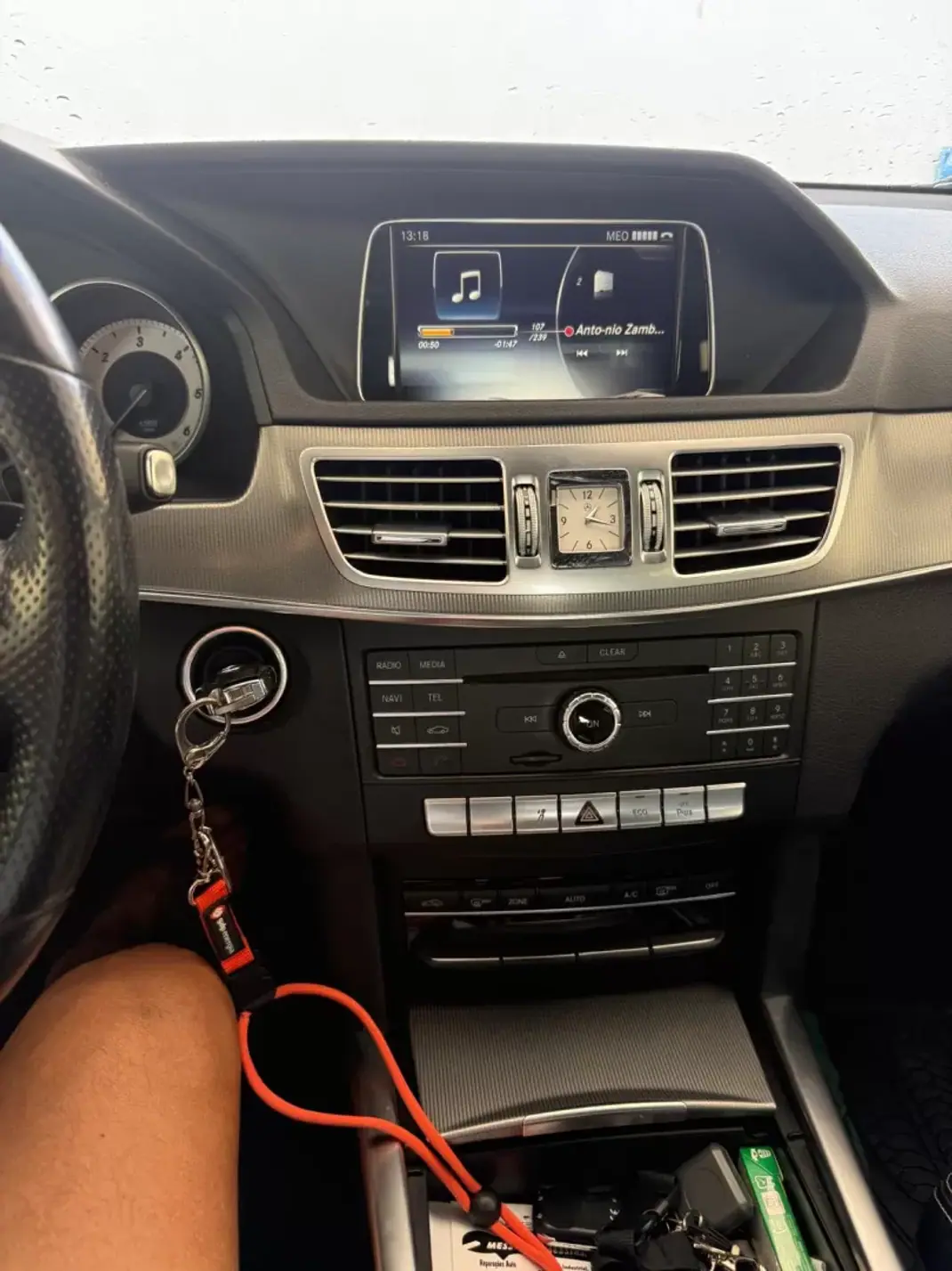 Mercedes-Benz E 250 2016 - 23000 EUR, 192000 km - AUTO.MOTO.pt - 192000km - foto 10 de 15