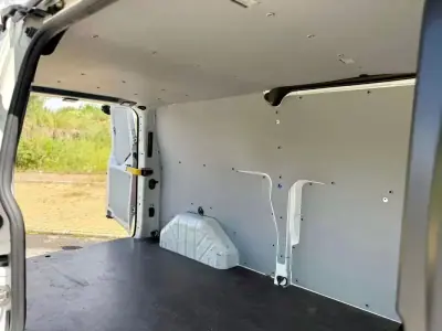 Ford Transit Costum 2021 - 19965 EUR, 121500 km - AUTO.MOTO.pt - 121500km - foto 10 de 18