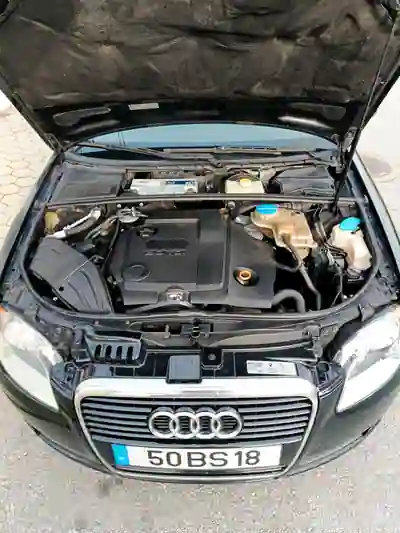 Audi A4 2006 - 4200 EUR, 329000 km - AUTO.MOTO.pt - 329000km - foto 11 de 19