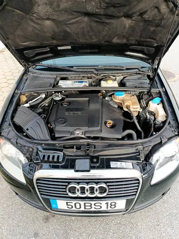 Audi A4 2006 - 4200 EUR, 329000 km - AUTO.MOTO.pt - 329000km - foto 11 de 19