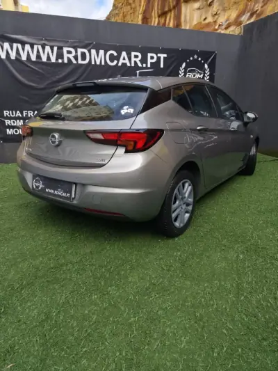 Opel Astra 2016 - 8990 EUR, 187000 km - AUTO.MOTO.pt - 187000km - foto 5 de 11