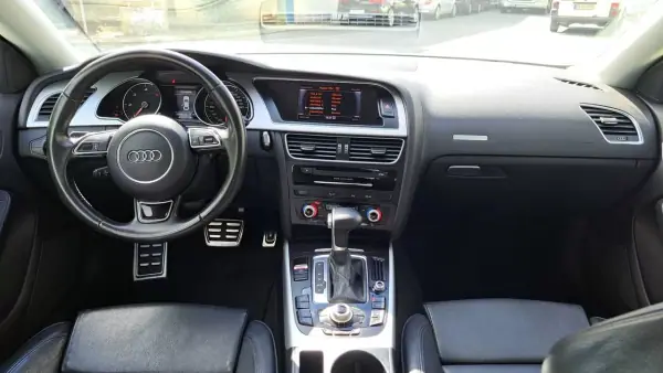 Audi A5 Sportback 2016 - 22500 EUR, 159375 km - AUTO.MOTO.pt - 159375km - foto 42 de 56