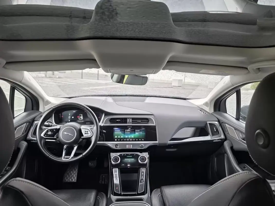 Jaguar I-Pace 2020 - 25999 EUR, 93000 km - AUTO.MOTO.pt - 93000km - foto 17 de 28