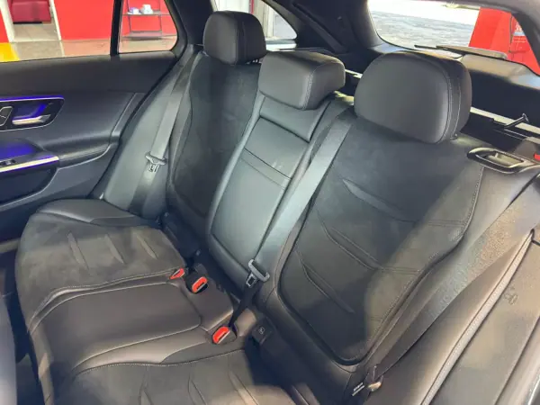 Mercedes-Benz C 63 AMG 2024 - 125000 EUR, 3456 km - AUTO.MOTO.pt - 3456km - foto 16 de 23