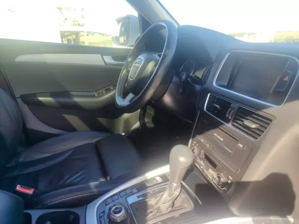 Audi Q5 2010 - 14490 EUR, 325000 km - AUTO.MOTO.pt - 325000km - foto 23 de 24