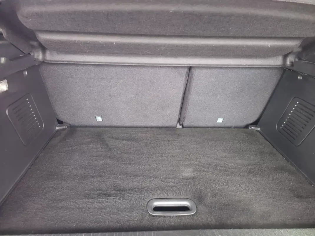 Renault Captur 2019 - 15990 EUR, 70400 km - AUTO.MOTO.pt - 70400km - foto 9 de 10