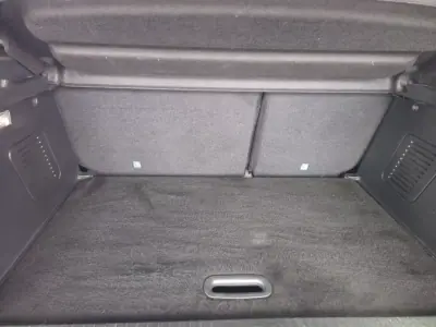 Renault Captur 2019 - 15990 EUR, 70400 km - AUTO.MOTO.pt - 70400km - foto 9 de 10