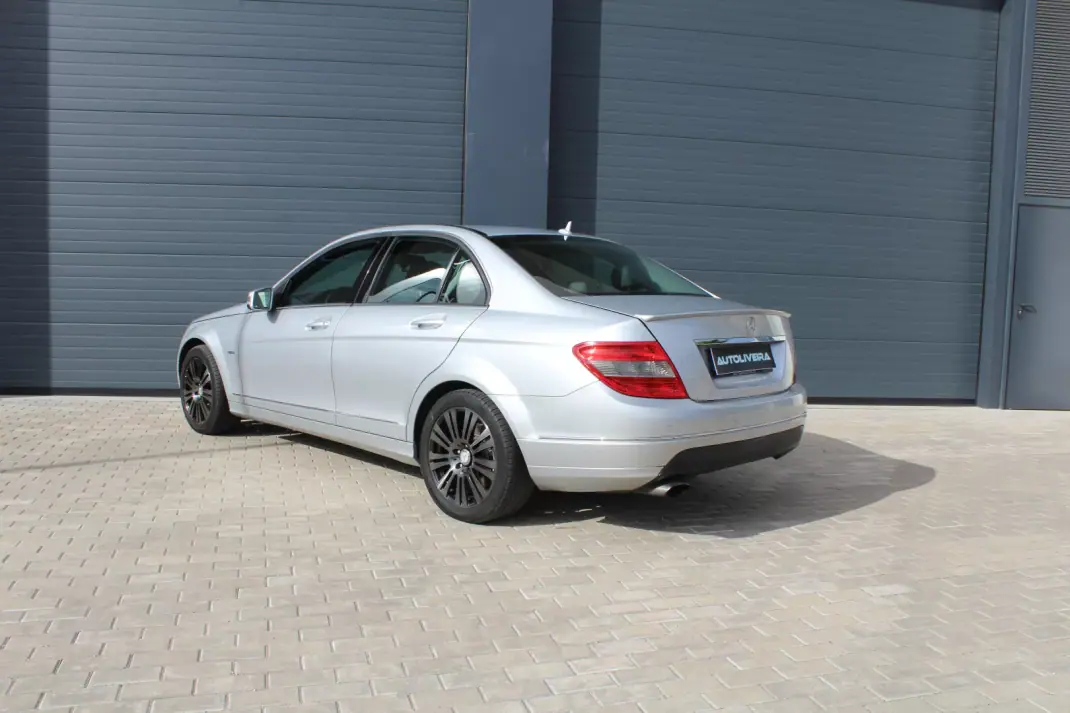 Mercedes-Benz C 250 2008 - 12990 EUR, 241176 km - AUTO.MOTO.pt - 241176km - foto 5 de 18