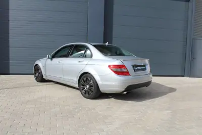 Mercedes-Benz C 250 2008 - 12990 EUR, 241176 km - AUTO.MOTO.pt - 241176km - foto 5 de 18