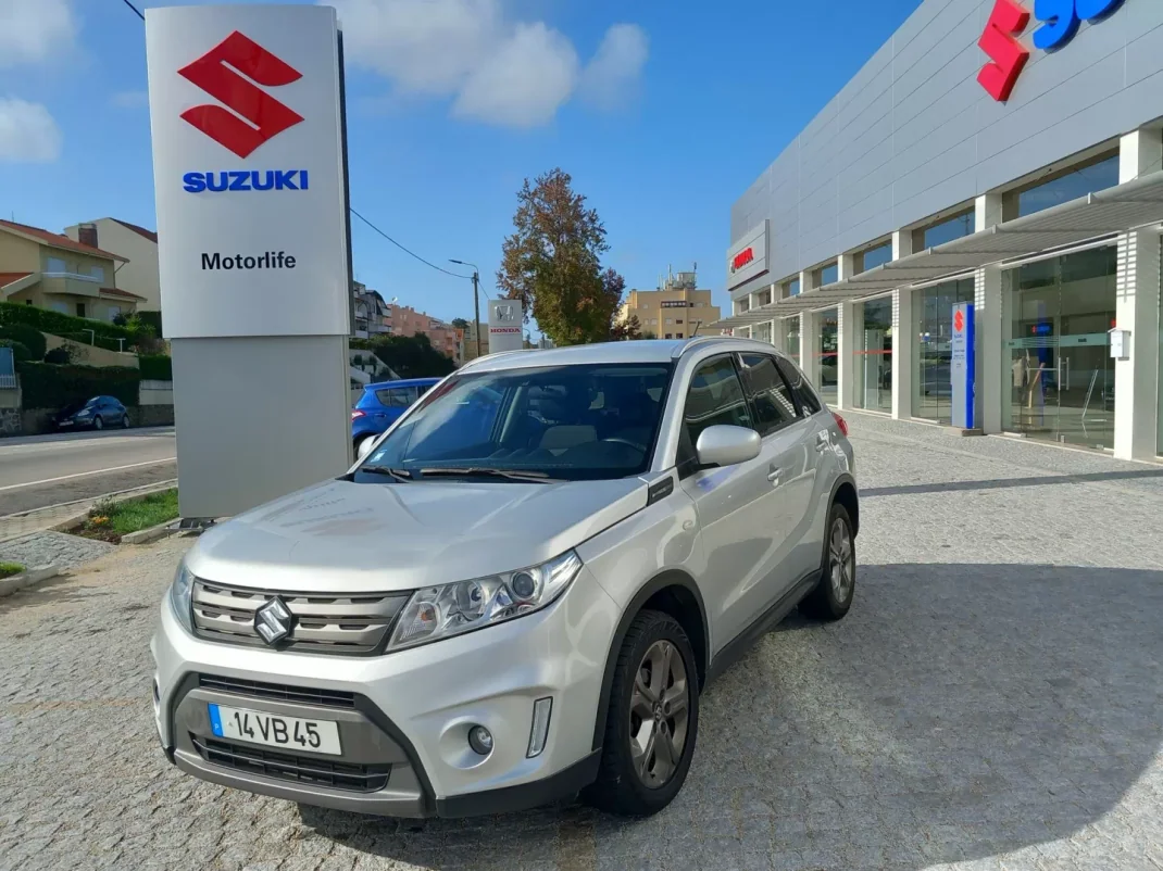 Suzuki Vitara 2016 - 16900 EUR, 135000 km - AUTO.MOTO.pt - 135000km - foto 2 de 15