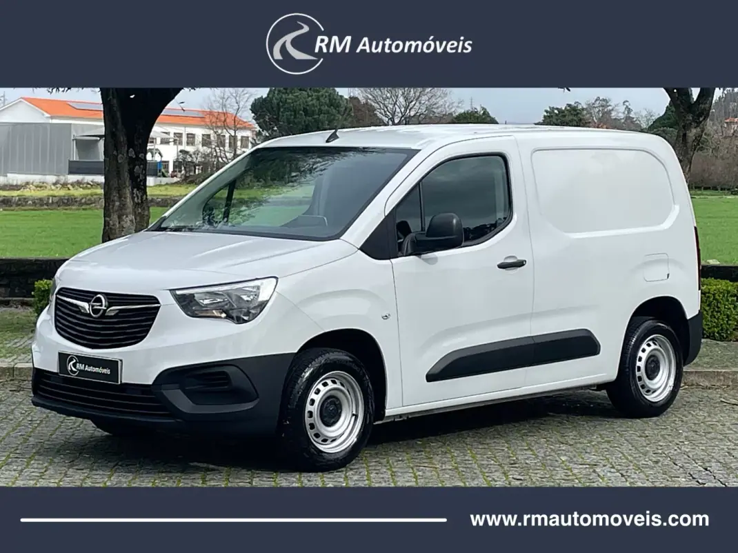 Opel Combo 2022 - 14450 EUR, 90000 km - AUTO.MOTO.pt - 90000km - foto 1 de 37
