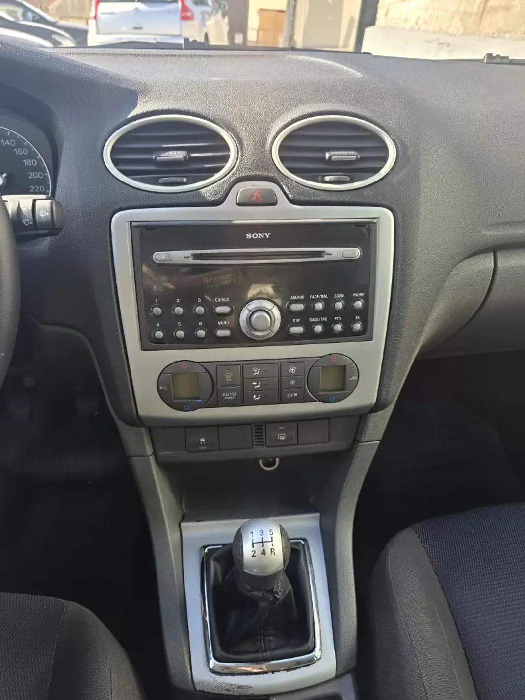 Ford Focus 2006 - 2750 EUR, 323000 km - 323000km - foto 14 de 17