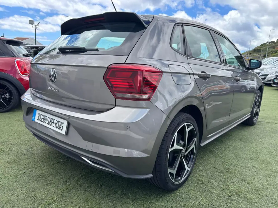 Volkswagen Polo 2021 - 18990 EUR, 71185 km - AUTO.MOTO.pt - 71185km - foto 7 de 14