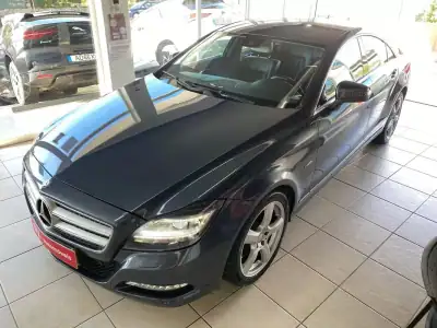 Mercedes-Benz CLS 250 2011 - 18500 EUR, 199900 km - AUTO.MOTO.pt - 199900km - foto 13 de 43