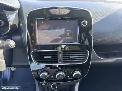 Renault Clio 2017 - 9900 EUR, 135702 km - AUTO.MOTO.pt - 135702km - foto 36 de 47