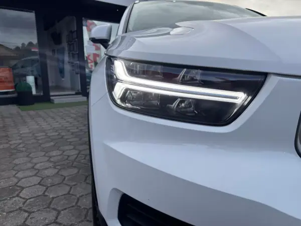 Volvo XC 40 2021 - 24500 EUR, 121000 km - AUTO.MOTO.pt - 121000km - foto 23 de 42