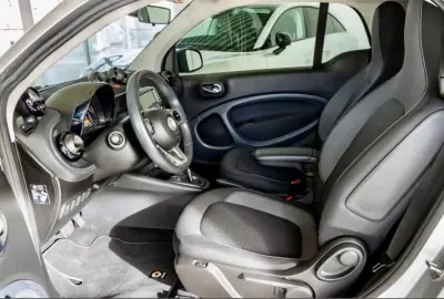 Smart ForTwo Coupé 2021 - 14145 EUR, 28400 km - AUTO.MOTO.pt - 28400km - foto 14 de 15