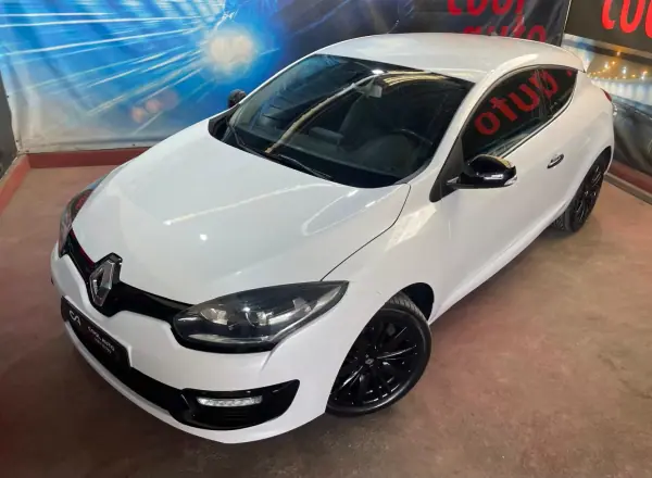 Renault Mégane Coupe 2014 - 9750 EUR, 182000 km - AUTO.MOTO.pt - 182000km - foto 6 de 44