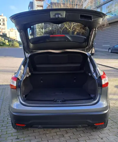 Nissan Qashqai 2014 - 13700 EUR, 150000 km - AUTO.MOTO.pt - 150000km - foto 20 de 25
