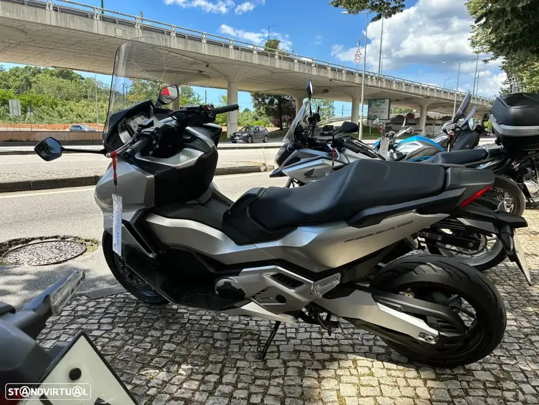 Honda Forza 2022 - 8250 EUR, 37616 km - AUTO.MOTO.pt - 37616km - foto 1 de 14