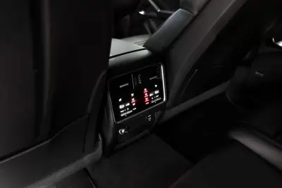 Porsche Cayenne 2020 - 115000 EUR, 74966 km - AUTO.MOTO.pt - 74966km - foto 24 de 26