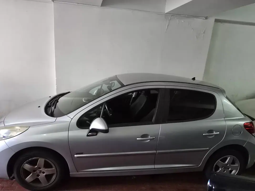 Peugeot 207 2012 - 5950 EUR, 103487 km - AUTO.MOTO.pt - 103487km - foto 4 de 20