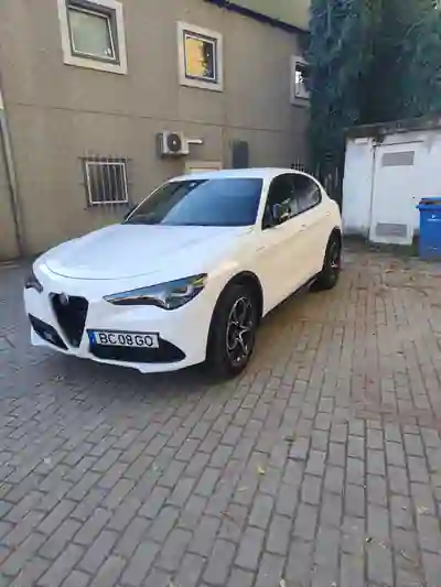 Alfa Romeo Stelvio 2023 - 60000 EUR, 34438 km - 34438km - foto 1 de 12