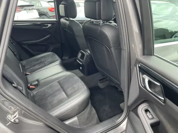 Porsche Macan 2014 - 34900 EUR, 215608 km - AUTO.MOTO.pt - 215608km - foto 19 de 41