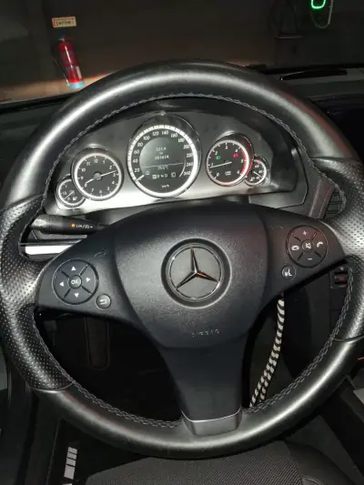 Mercedes-Benz E 250 2009 - 14790 EUR, 201614 km - 201614km - foto 9 de 15