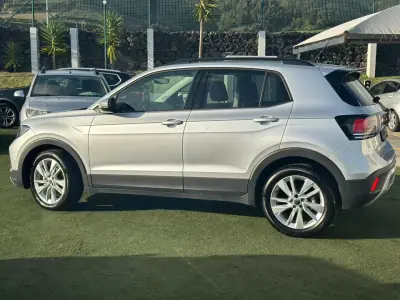 Volkswagen T-Cross 2025 - 24990 EUR, 20725 km - AUTO.MOTO.pt - 20725km - foto 9 de 18