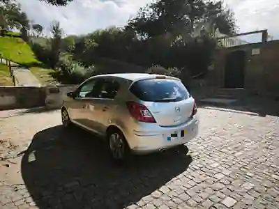 Opel Corsa 2014 — foto 5 de 15