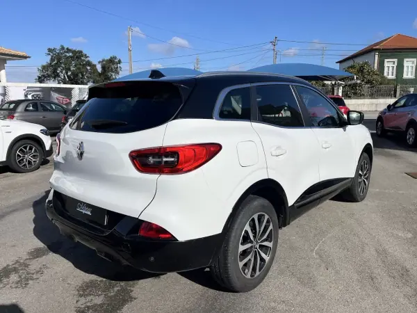 Renault Kadjar 2016 - 11950 EUR, 250000 km - AUTO.MOTO.pt - 250000km - foto 5 de 42