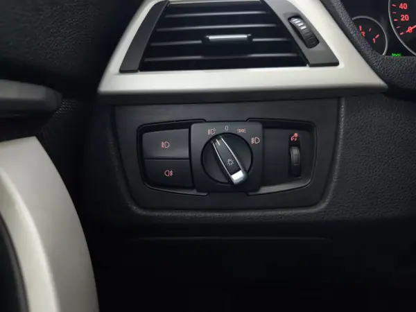 BMW 418 Gran Coupé 2018 - 17950 EUR, 194114 km - AUTO.MOTO.pt - 194114km - foto 31 de 46