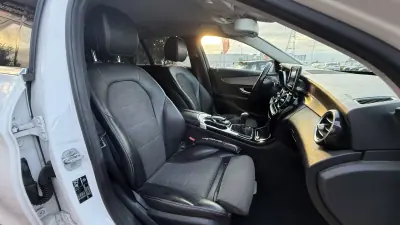 Mercedes-Benz C 200 2015 - 15490 EUR, 230000 km - AUTO.MOTO.pt - 230000km - foto 14 de 19