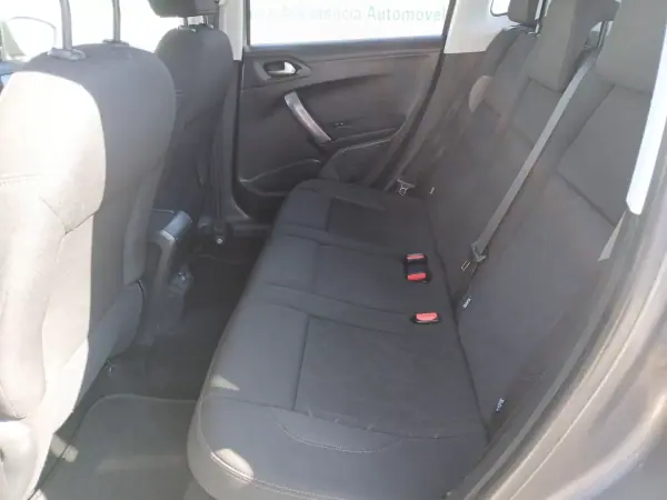 Peugeot 2008 2015 - 8450 EUR, 67397 km - AUTO.MOTO.pt - 67397km - foto 18 de 26