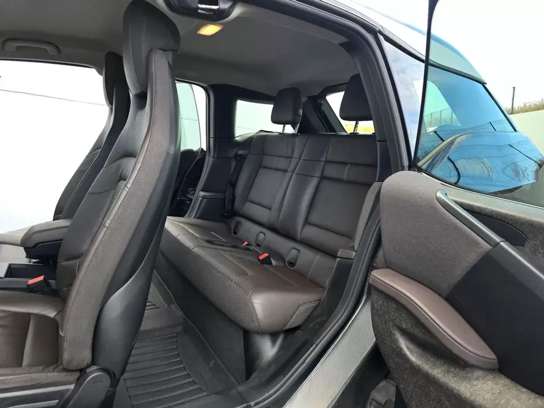 BMW i3 2019 - 12500 EUR, 216000 km - 216000km - foto 29 de 35