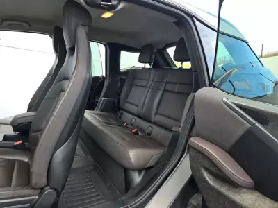 BMW i3 2019 - 12500 EUR, 216000 km - AUTO.MOTO.pt - 216000km - foto 29 de 35