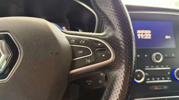 Renault Mégane 2016 - 11990 EUR, 185521 km - AUTO.MOTO.pt - 185521km - foto 18 de 27