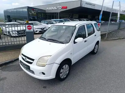 Suzuki Ignis 2004 - 2500 EUR, 216000 km - AUTO.MOTO.pt - 216000km - foto 2 de 15