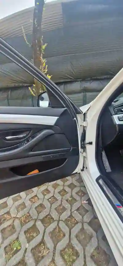 BMW 520 2016 - 18450 EUR, 224500 km - 224500km - foto 7 de 15