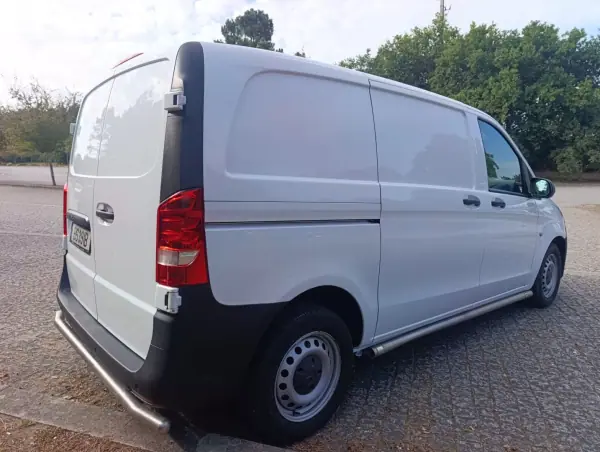 Mercedes-Benz 2020 - 20350 EUR, 114000 km - AUTO.MOTO.pt - 114000km - foto 6 de 15