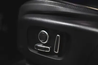 Land Rover Range Rover Evoque 2022 - 39990 EUR, 62000 km - AUTO.MOTO.pt - 62000km - foto 22 de 23