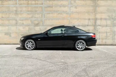 BMW 320 2007 - 12490 EUR, 230000 km - AUTO.MOTO.pt - 230000km - foto 12 de 42